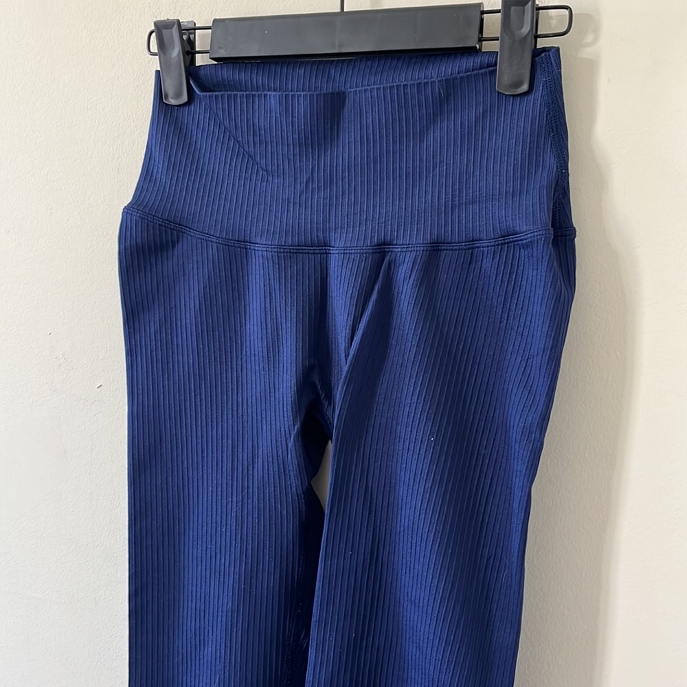 Balance Athletica Linear High Rise Ribbed Navy Full Length Leggings Size Medium - Picture 4 of 8